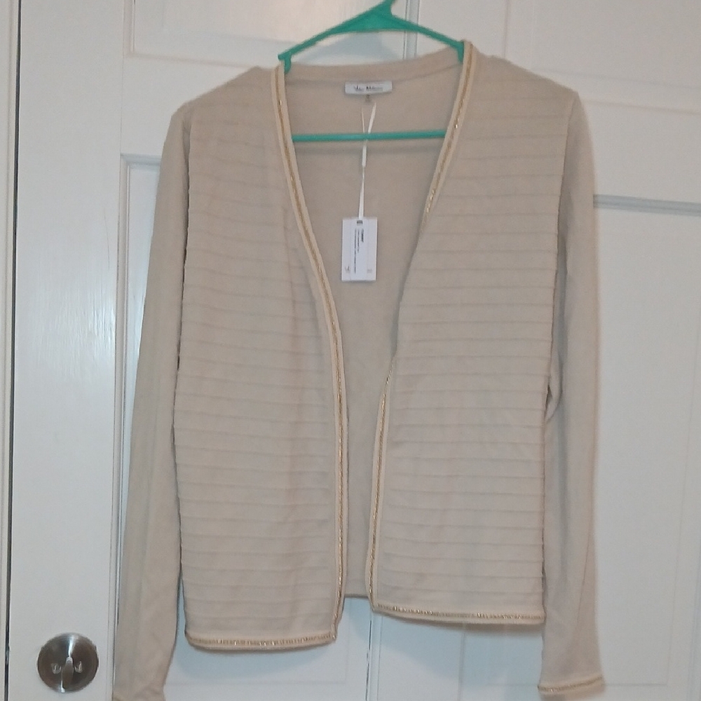 Elegant Beige Cardigan